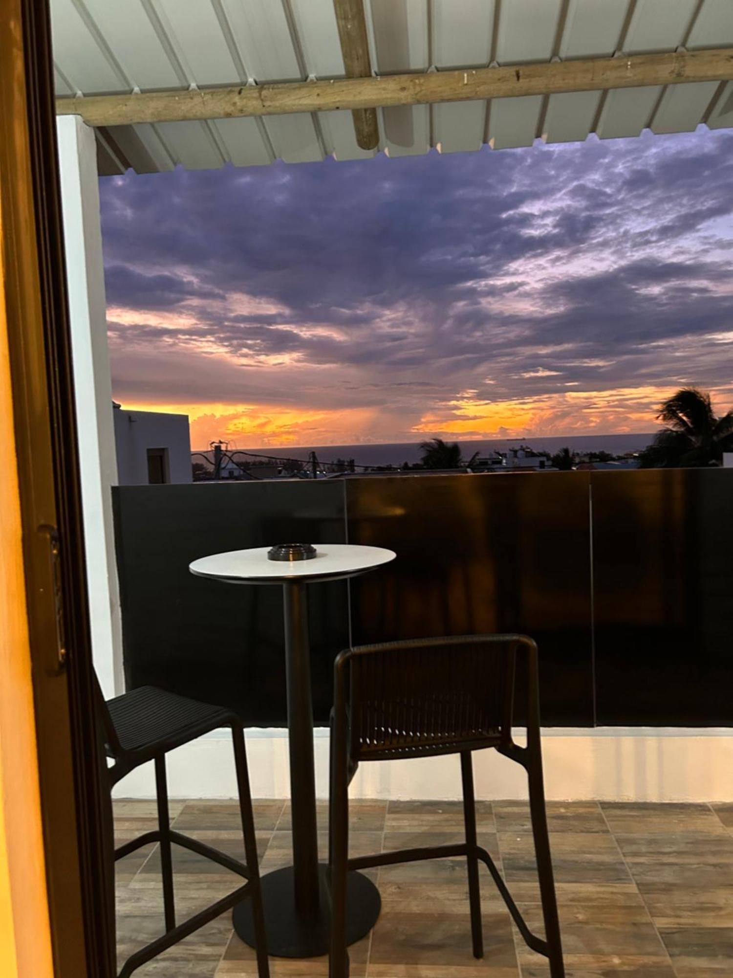 Amazing Sunset View Rooftop. Flic-en-Flacq Exteriér fotografie