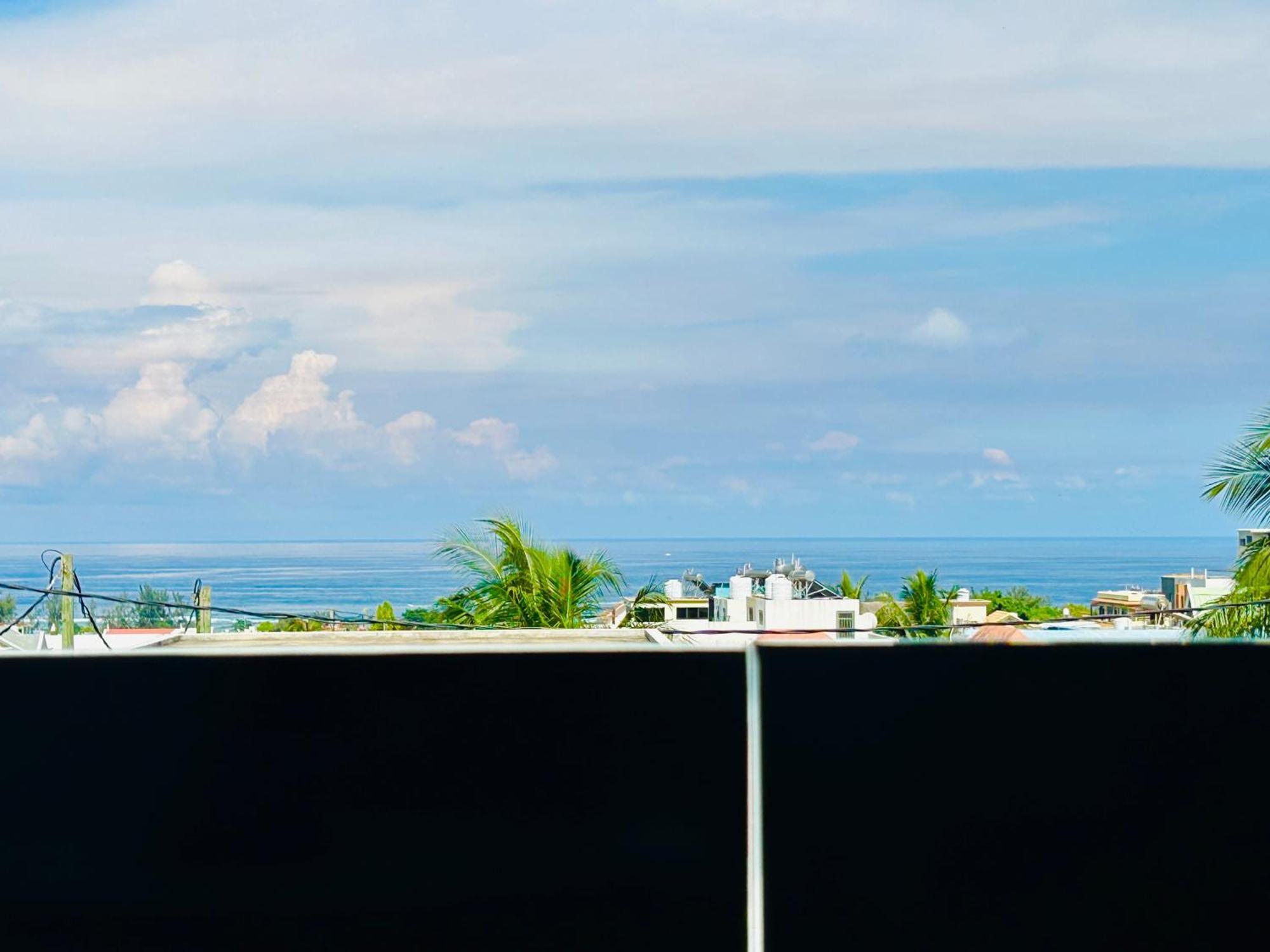 Amazing Sunset View Rooftop. Flic-en-Flacq Exteriér fotografie